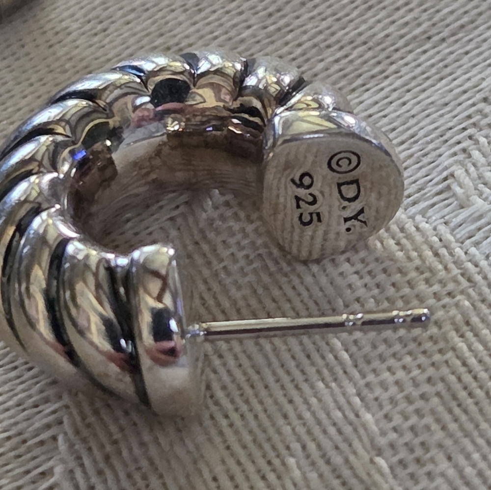 David Yurman Sculpted Cable Shrimp Earrings in Sterling Silver - Picture 8 of 14